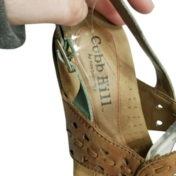 Cobb Hill Womens Leather Sandals Size 7M Green & Tan Strappy Thong Cushioned - Picture 6 of 11
